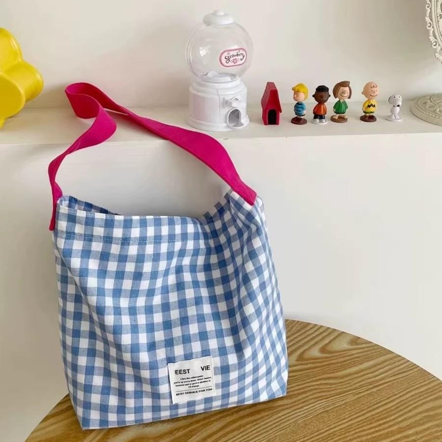 Lazy wind contrasting color plaid canvas bag women's new Mori literary and artistic style shoulder bag commuter tote bag
