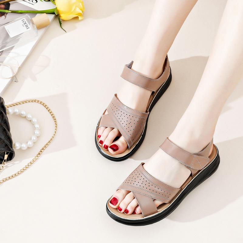 ~~ Whole Cowhide~ Mom Shoes Summer Middle-aged Comfortable and Non-slip Flat-soled Leather Soft-soled Sandals Women