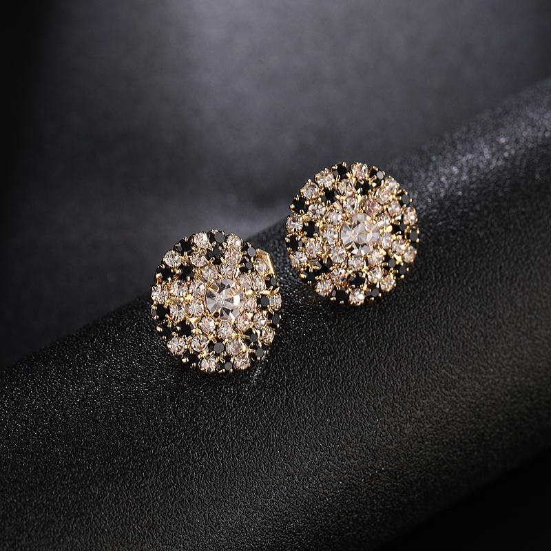 Fashion Black WhiteMixed Sparkle Rhinestone Clip on Earrings Round Gold Without Piercing Elegant Woman Wedding Jewelry Gift