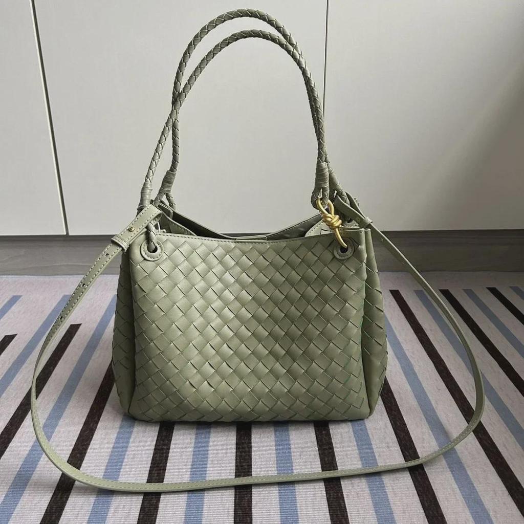 2024 Herbst/Winter Damen Handtasche aus echtem Leder, gewebt: Große Fallschirm-Umhänge- & Crossbody-Tasche