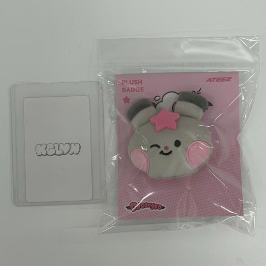 

ATEEZ MIGHTEEZ WONDER ROOM Pop-Up Офіційні товари з персонажами Kpop Мерч PLUSH BADGE - DDEONGYO
