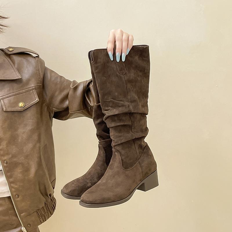 

Retro suede thick heel pile medium tube boots women s autumn and winter fashion versatile pointed European and American style high heel fashion boots 39 темно-коричневого