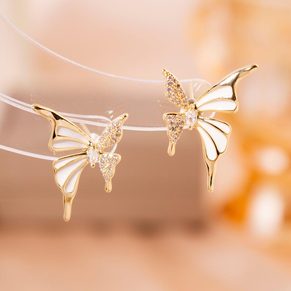Simple Zircon Butterfly Earrings Light Luxury High-end Stud Earrings Temperament Fashionable Sweet Pearl Earrings Women