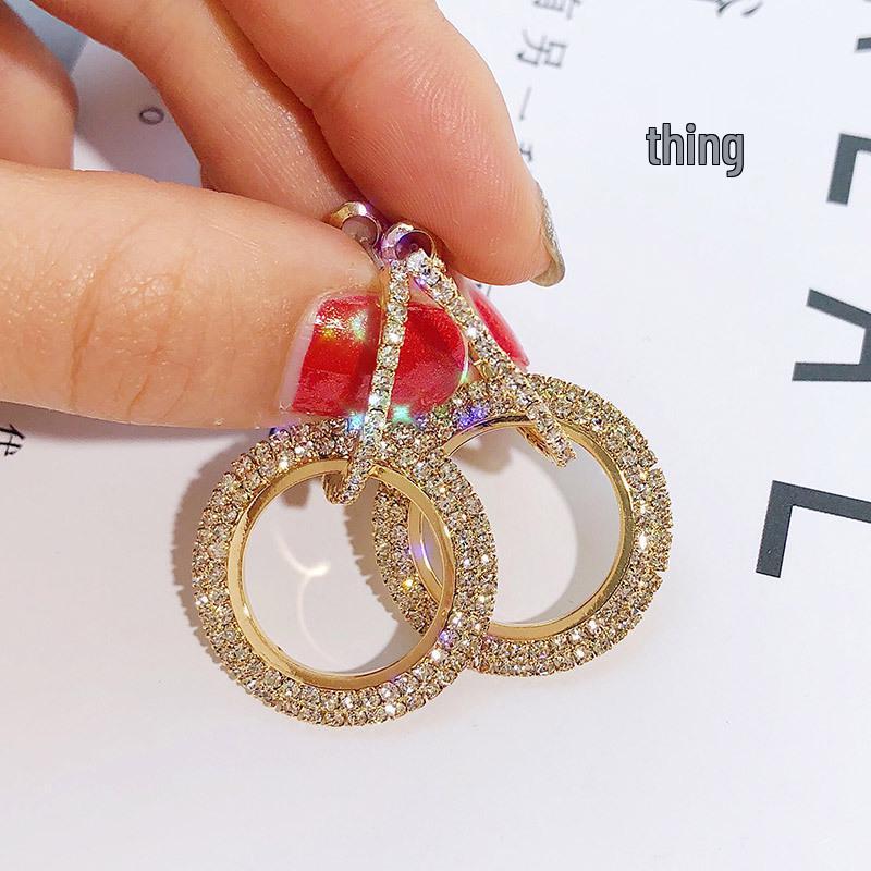 

Korean Style Geometric Diamond Circle Earrings - Elegant Interlocking Design