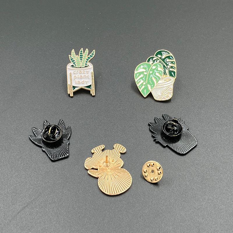 Versatile Cactus Plant Drip Oil Alloy Brooch - Metal Pin for Clothing, Bags, and Shoes