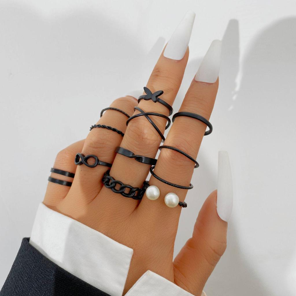 22-Piece Retro Love Hollow Ring Set: Creative Multi-Joint Design