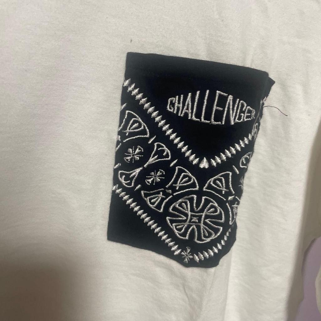 Used CHALLENGER Paisley Pattern Pocket T-shirt White