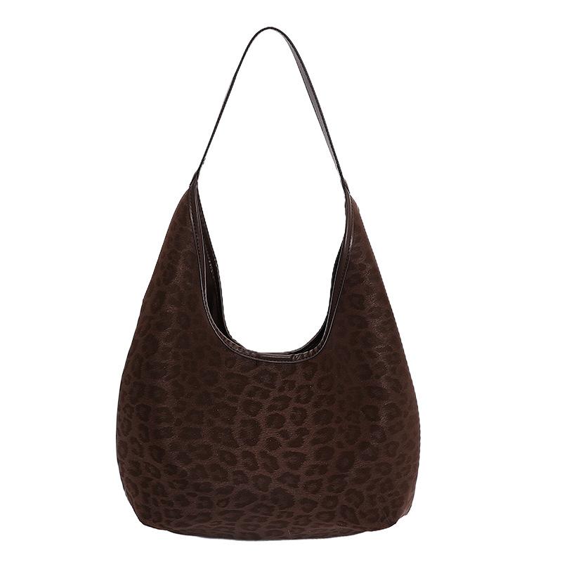 

Fashion retro high-end underarm bag women s 2025 winter new leopard print tote bag temperament trendy shoulder bag
