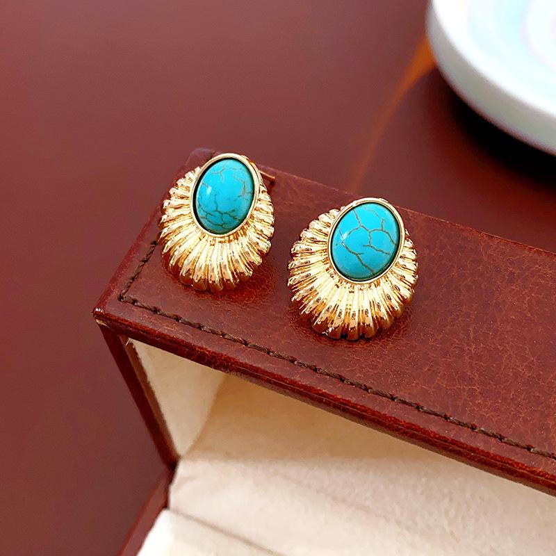 Boucles d'oreilles puces ovales en cristal argenté vieilli:  Luxe Léger et Mode Haut de Gamme