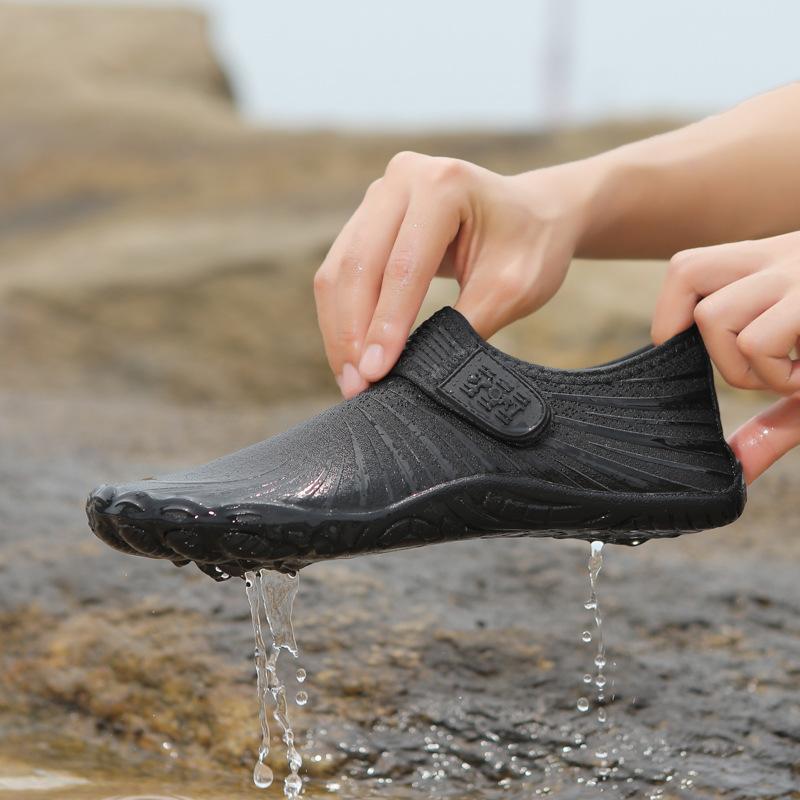 Outdoor beach shoes non-slip quick-drying children's anti-cut sea wading shoes men's and women's snorkeling creek parent-child shoes