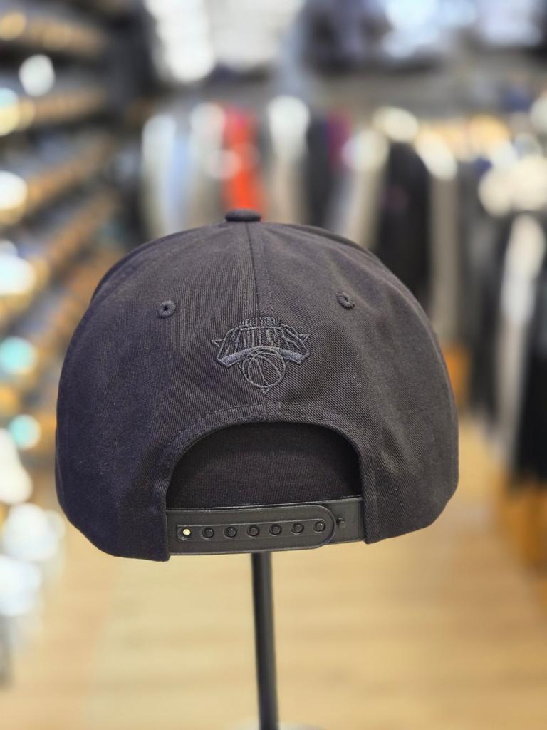 NBA Unisex New York Knicks NYK High Frequency Hard Snapback N245AP641P (19)