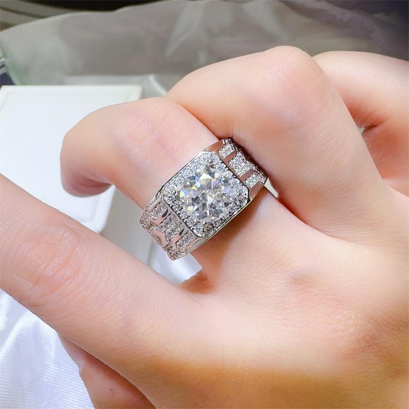 2 Carat Men's Silver-Plated PT950 Luxury Colored Moissanite Ring