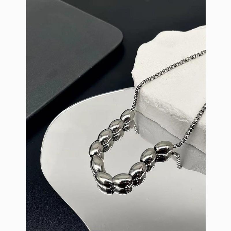 Geometric Stainless Steel Necklace For Men And Women Luxury Lockbone Jewelry With Elegant Oval Pendant