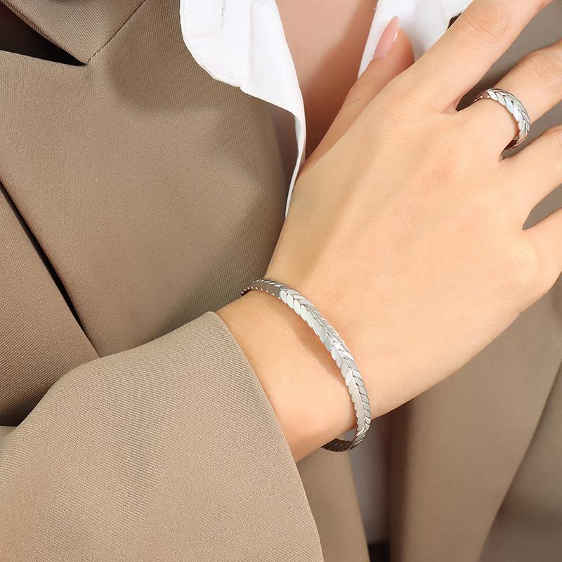 European & American Geometric Adjustable Wheat Ear Bangle and Ring Set for Women – Titanium Steel Jewelry
