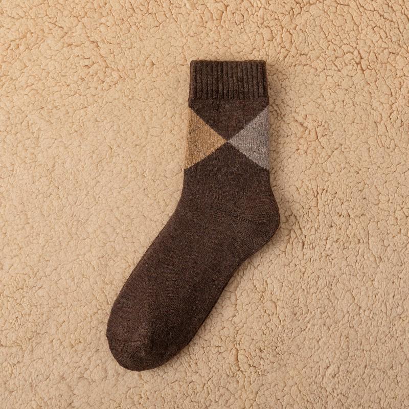Winter Velvet Thickened Terry Socks: Warm, Breathable, Colorful Mid-Tube for Men and Women