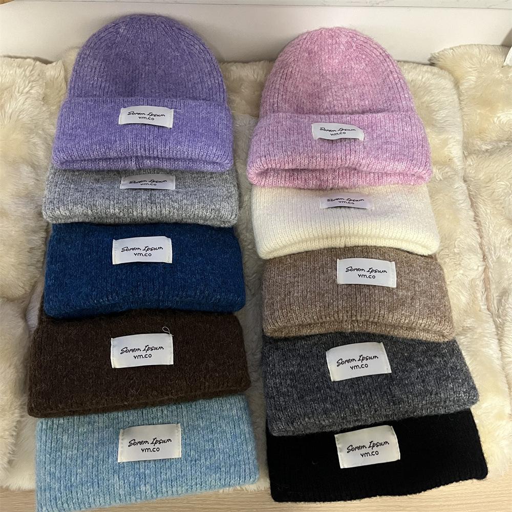 Kleiner Standard-Wollhut Damen warm schlicht retro Herbst und Winter kältefest Schlupfmütze modifiziert die Gesichtsform und zeigt ein kleines Gesicht