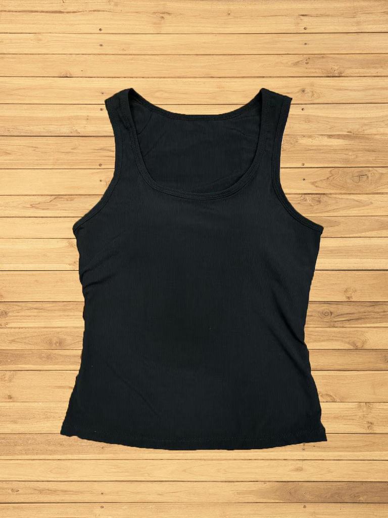 Ice Silk Spaghetti Strap Women's Tank Top with Chest Pads - Comfortable Summer Fashion for Europe and America