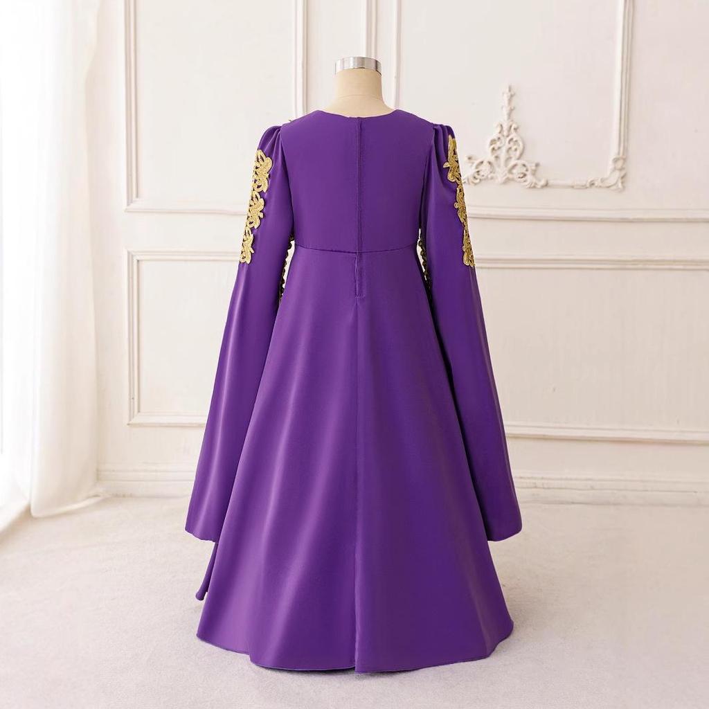Middle Eastern Muslim Evening Dress with Long Sleeves and Puffy Long Skirt In Purple for Festival Performances