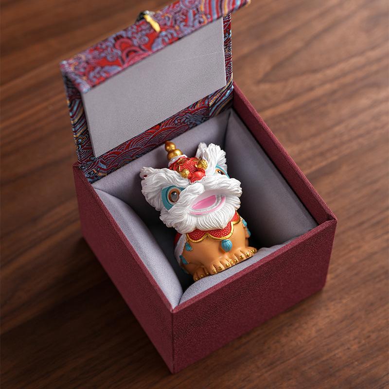 Awakening Lion Resin Ornament Tea Pet Desktop Decoration Office Small Ornament Good Luck High End Accessories