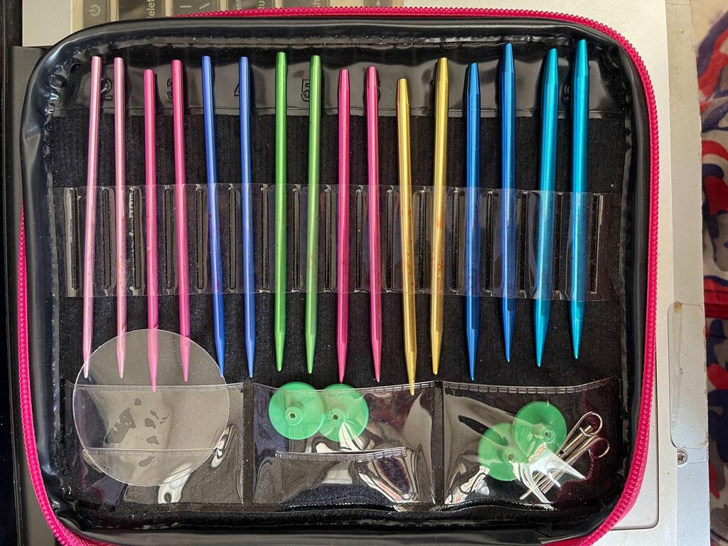 Juego de Agujas Circulares de Tejer de Aluminio Anodizado Rojo Mate, 13 Pares con Cables de Repuesto Desmontables para Suéteres de Punto de Cruz