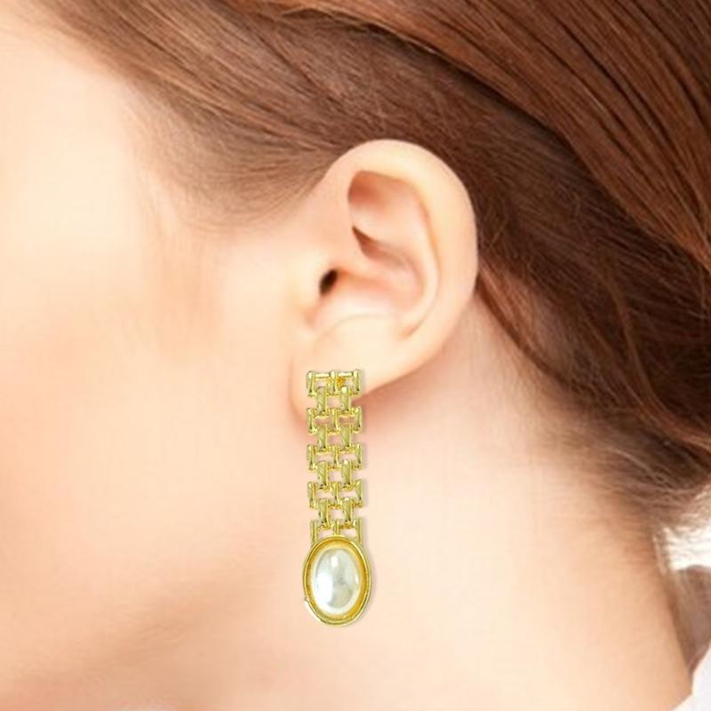 Stylish Pearls Earrings Eye Catching Earrings Alloy Texture Comfortable Pearls Earrings for Daily Wear and Parties