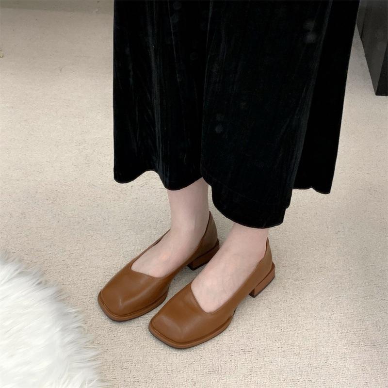 2025 spring and autumn new square head Doudou shoes women's Korean version one-pedal lazy grandma shoes thick heel explosion love