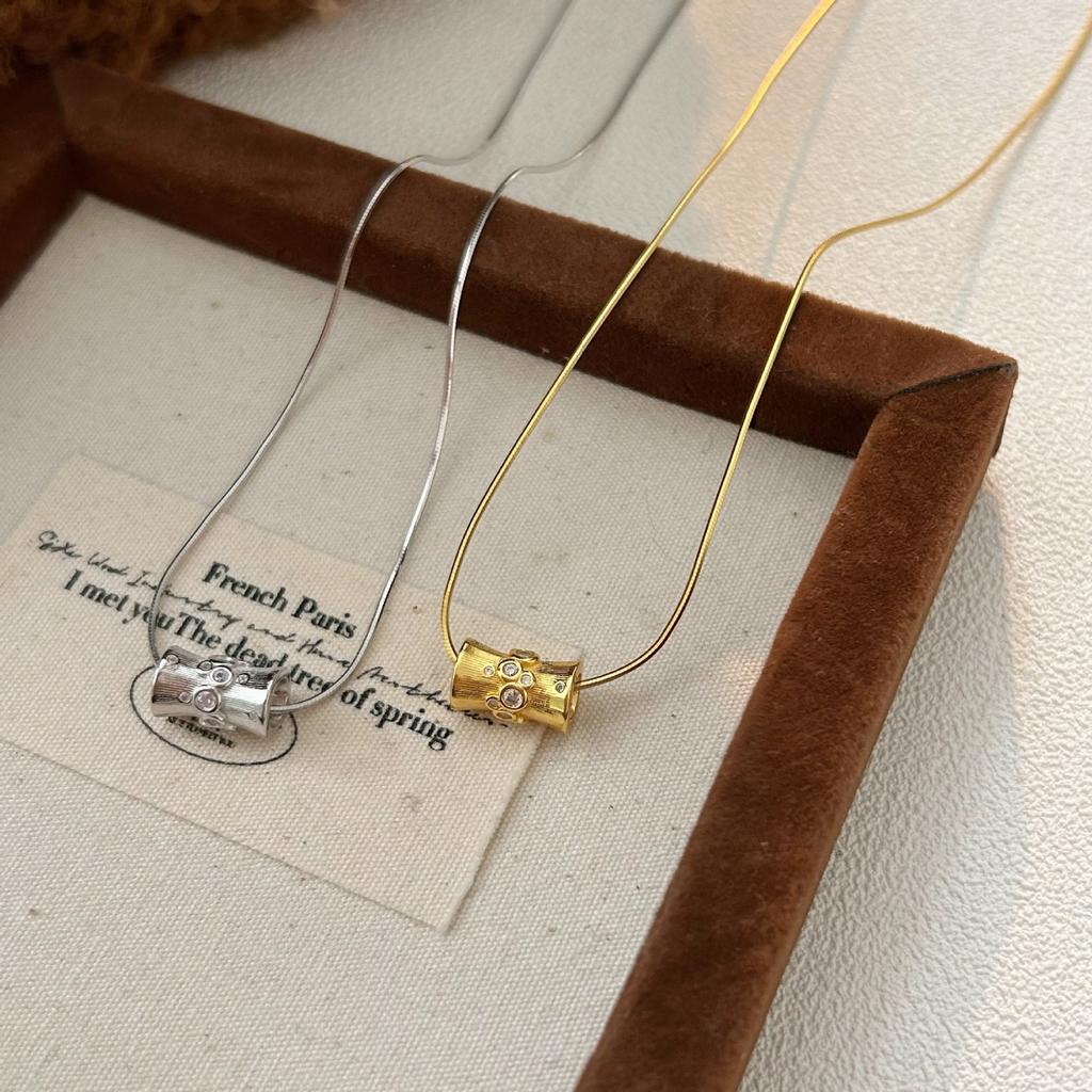 S925 Sterling Silver New Brushed Diamond Small Waist Necklace Women's Design and Premium Pendant Sweater Chain