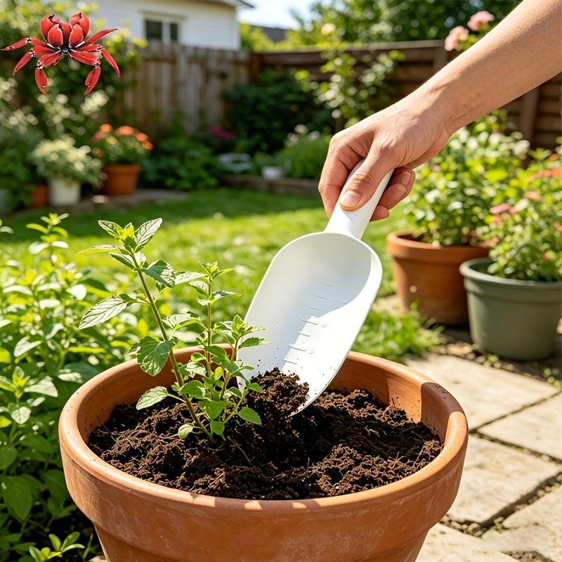 1 Pc Plastic Garden Shovel with Scale Markings, Handheld Soil Scoop for Loosening Soil, Digging, Planting Flowers and Vegetables