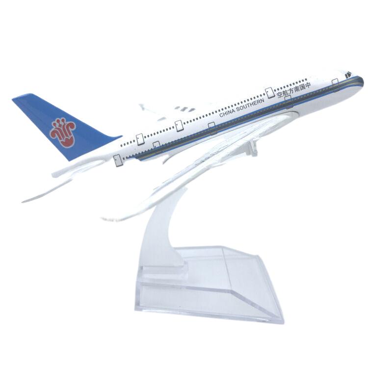 

China Southern Airlines 380 Alloy Aircraft Model 16cm синий