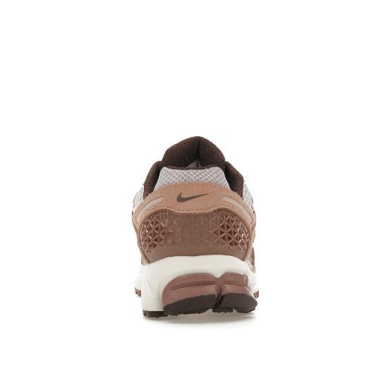Nike Zoom Vomero 5 Dusted Clay Men Sneakers  HF1553-200