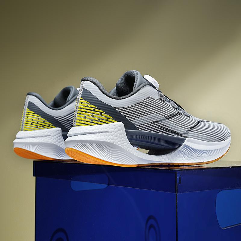 Men's shoes rotating buttons lightweight hollowed out stable sports shoes running shoes breathable shock-absorbing moisture shoes