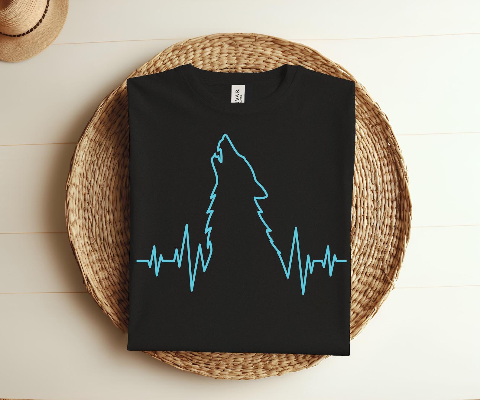Wolf Howling Pulse Heartbeat Wolves Gift Costume T-Shirt, Animals Wildlife Lover Shirt, Grey Wolf Birthday Present Boys Girls Kids Adults, 130