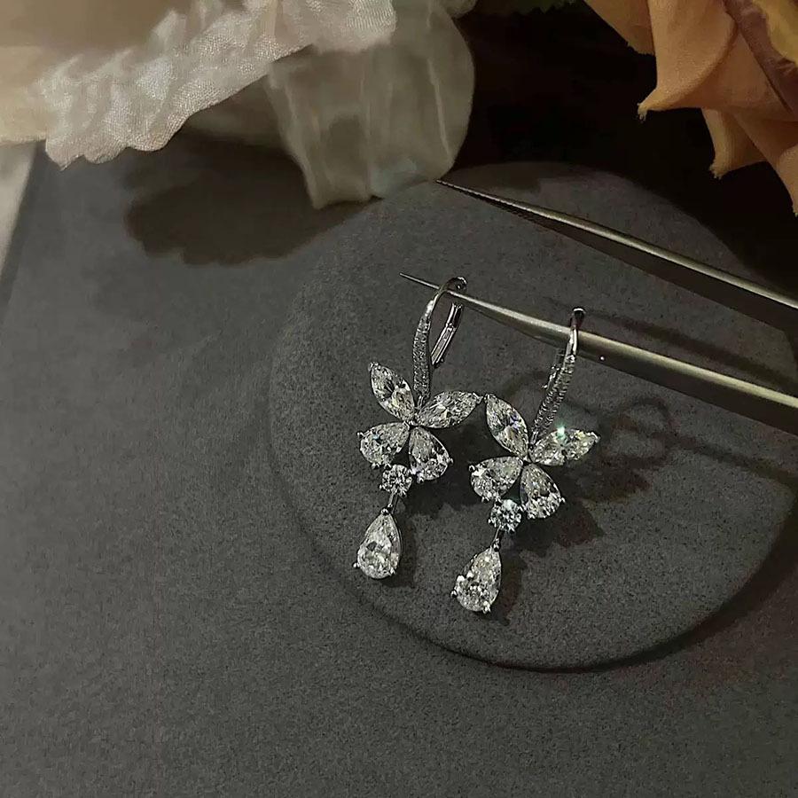 

Цирконовые серьги-подвески в виде бабочки и капли воды, модные, высококлассные, темпераментные, с крючком для уха, легкая роскошь, универсальные, нишевые серьги для женщин