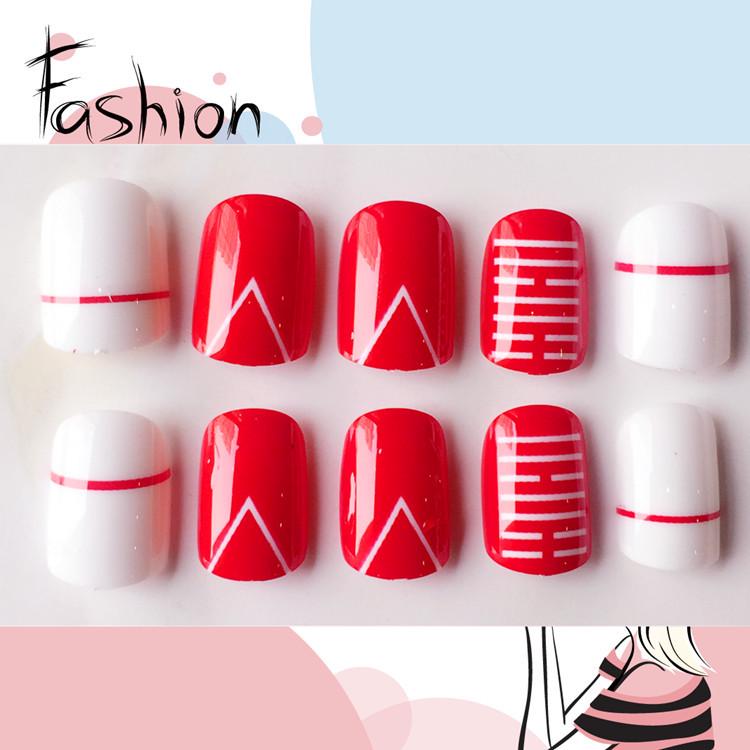 

Versatile Glue-On Flat Nail Collection - Long & Short Wearable Bridal Manicure Nails