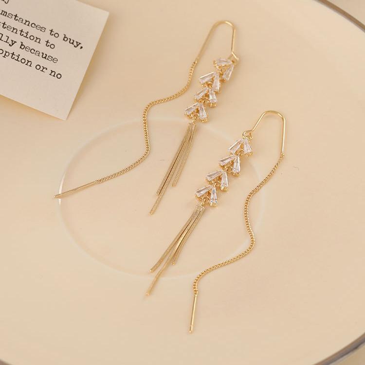 

Серьги-кисточки с жемчужиной-каплей и стразами One Size