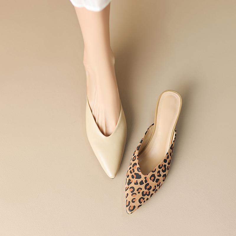 Fashion 2025 New Summer Outside Women Slippers Shoes for Women Point Toe Concise Modern Slippers Chunky Heel Women Mules Solid Slippers