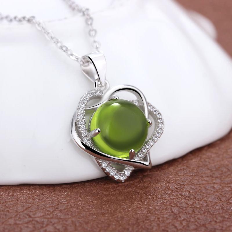 925 Silver Crystal Grape Necklace for Women - Short Clavicle Jewelry Pendant, Ideal Birthday Gift