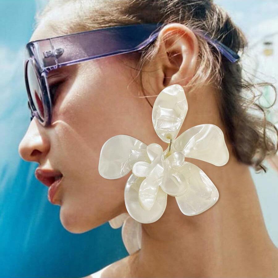 European & American Fashion Layered Resin Flower Earrings for Women