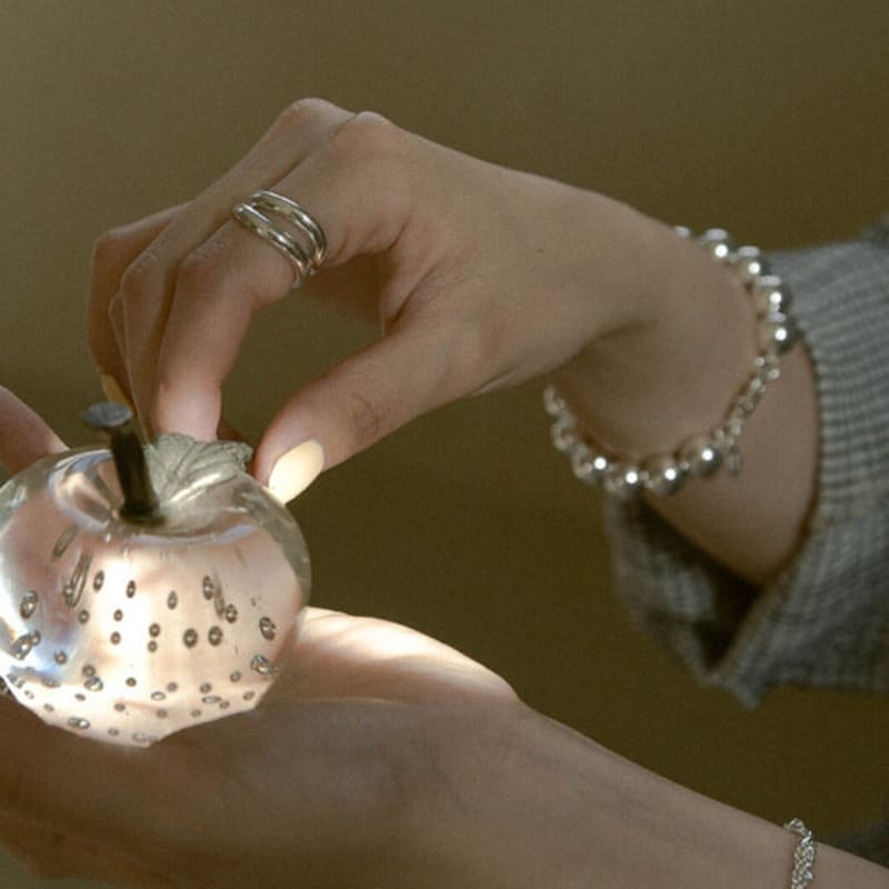 Retro finger Two wave_SR235