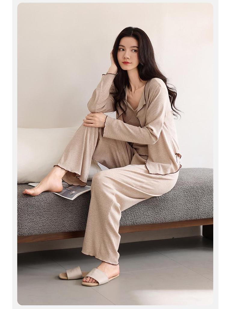 Women's Modal Long Sleeve Pajama Set with Bra Pads, Camisole, and Pants, Fall/Winter 3-Piece Set, Suitable for Outdoors.