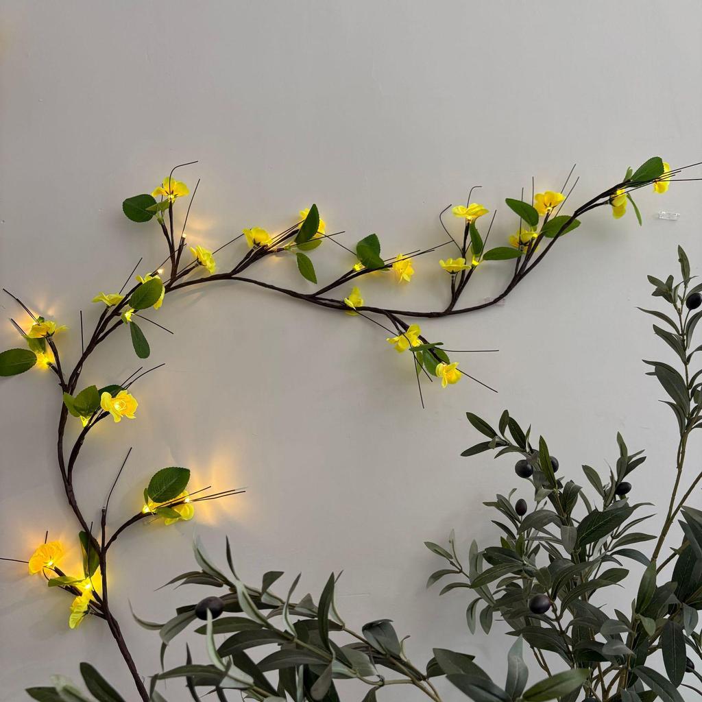 Bendable LED Rattan String Lights with Butterflies & Leaves for Wall Decoration