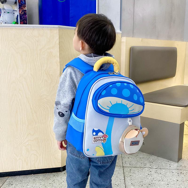 Kindergarten schoolbag for girls, middle school and large class boys, lightweight burden reduction and spine protection for children, cartoon cute