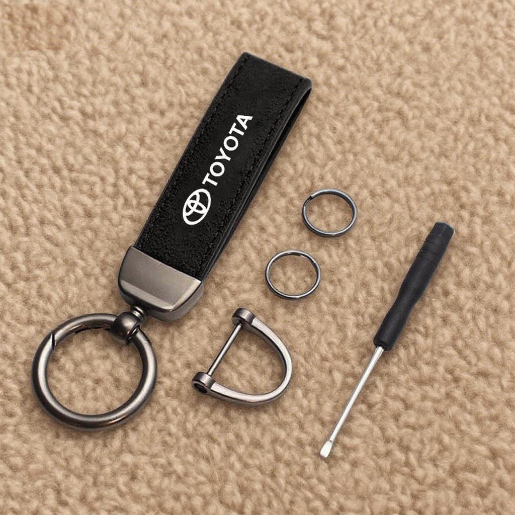 GQUL6 For Toyota Tacoma Tundra 4Runner TRD Highlande Rav4 C-HR Carbon Fiber Leather Car Keychain Metal Keyring Key Chain Pendant Gifts