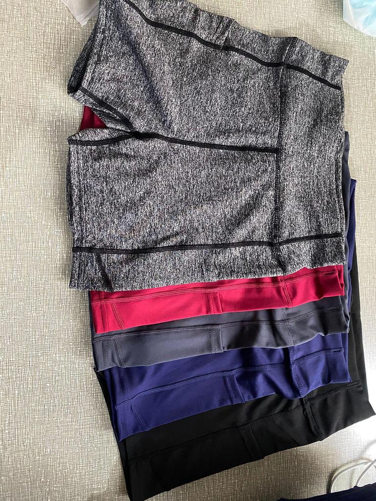 Women's High-Waisted Hip-Lifting Yoga Shorts with Pockets