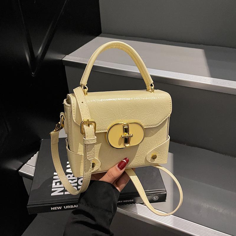 Small Bag Women's Summer Versatile New Fashion Messenger Bag Popular Small Square Bag