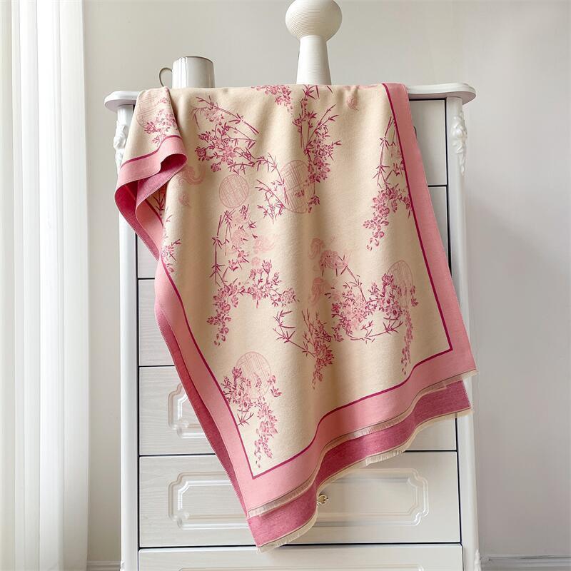 400g Retro Ethnic Bluebird Scarf: Women's Winter Warm Neck Warmer, High-End Imitation Cashmere Shawl.