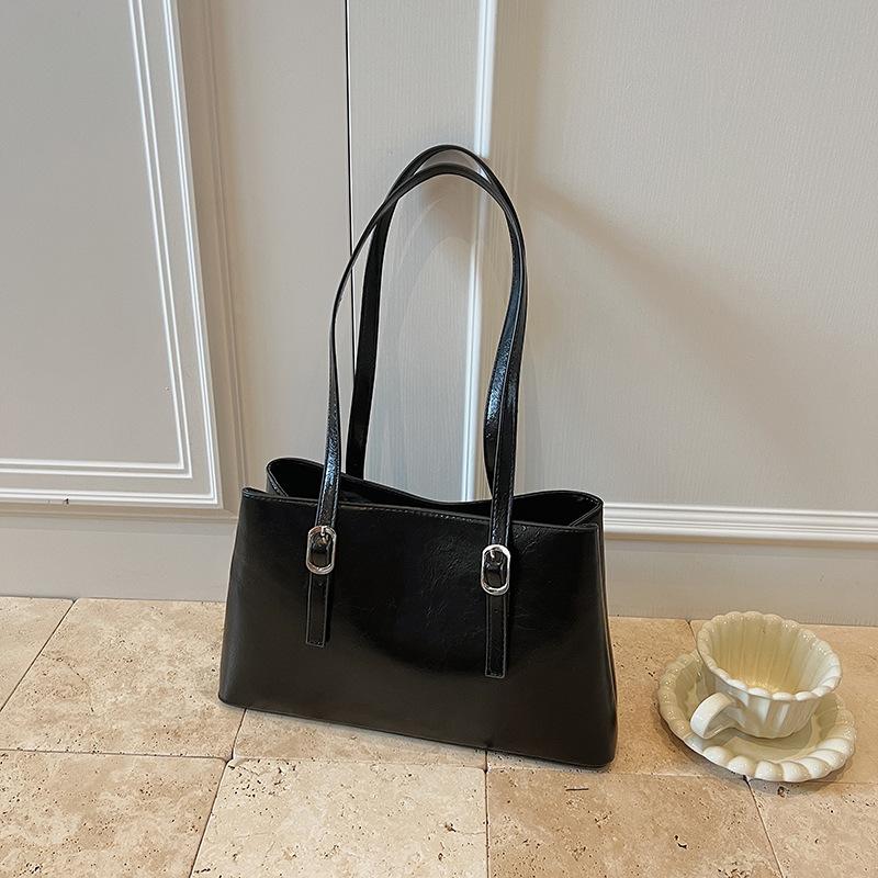 

Large capacity bag women s new summer versatile shoulder armpit bag retro commuter tote bag чёрный