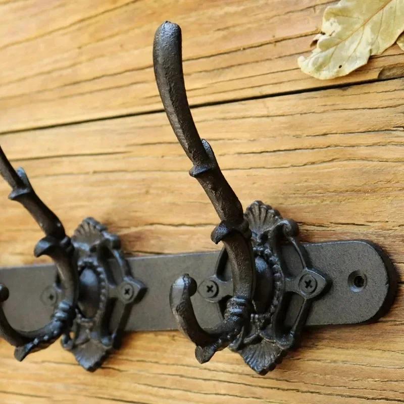 Letter Shape Hooks Metal Cast Iron Classical Retro Garden Courtyard Wall Decorate Clothes Hat Wall Mounted Rusty Colored Hook