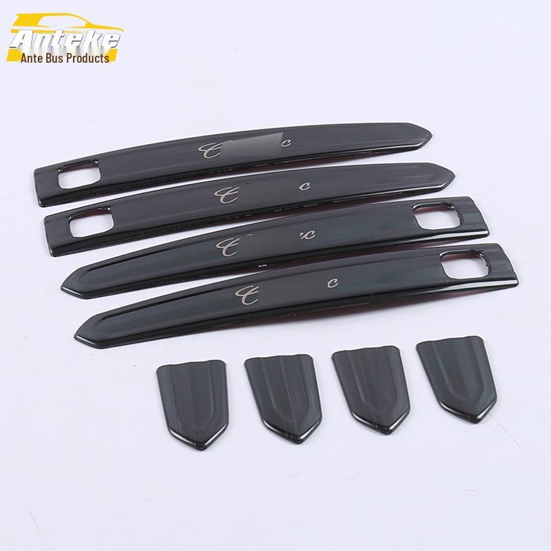 XT4 Handle Trim: Bright Strip, Door Armrest Buckle, and Handshake Decoration for 18 Models