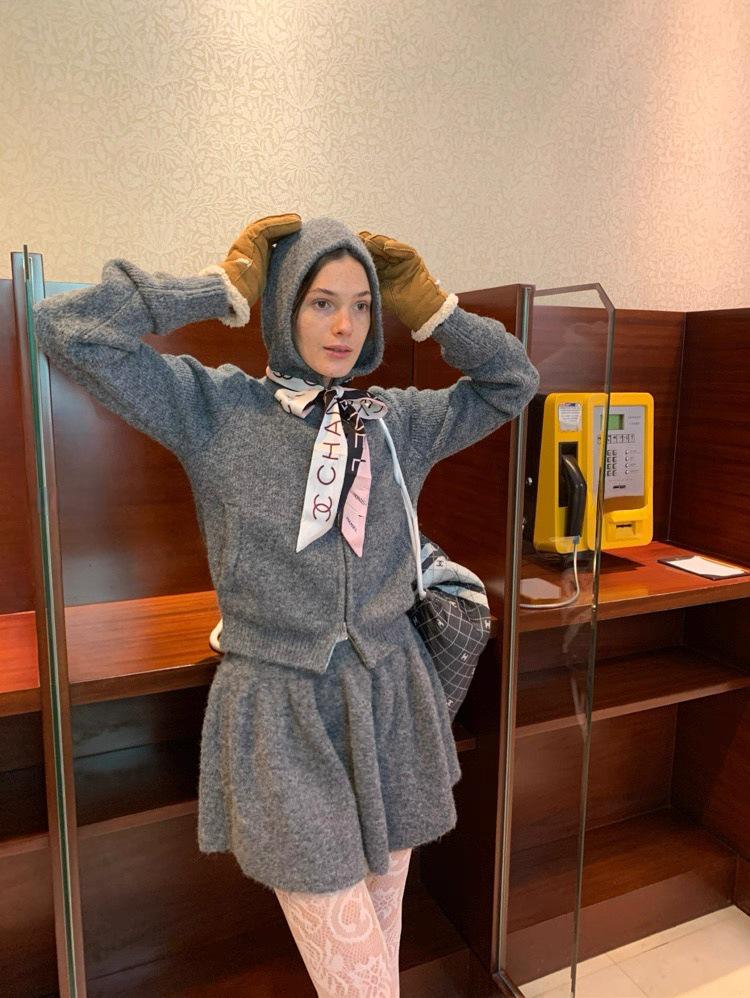 European-American Autumn Retro French Hooded Cardigan & Half Skirt Set